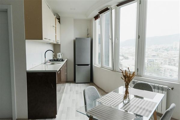 Lille køleskab med fryser - den perfekte løsning til små rum